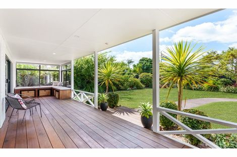 Photo of property in 6 Edgewater Grove, Orewa, 0931