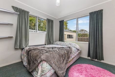Photo of property in 10 Glucina Place, Glen Eden, Auckland, 0602