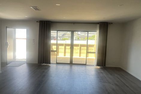 Photo of property in 133b Sunnynook Road, Forrest Hill, Auckland, 0620