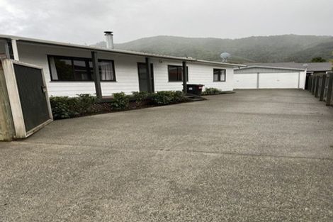 Photo of property in 3 Montana Road, Totara Park, Upper Hutt, 5018