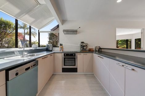 Photo of property in 8 Saint Lucia Place, Unsworth Heights, Auckland, 0632