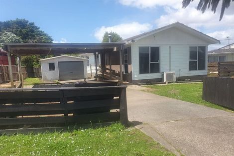 Photo of property in 24 Becker Drive, Weymouth, Auckland, 2103