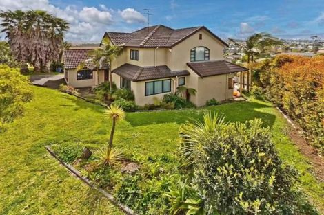 Photo of property in 11 Margaret Henry Crescent, Oteha, Auckland, 0632