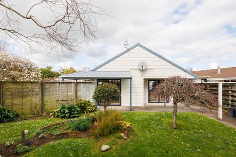 Photo of property in 16 Delta Place, Milson, Palmerston North, 4414