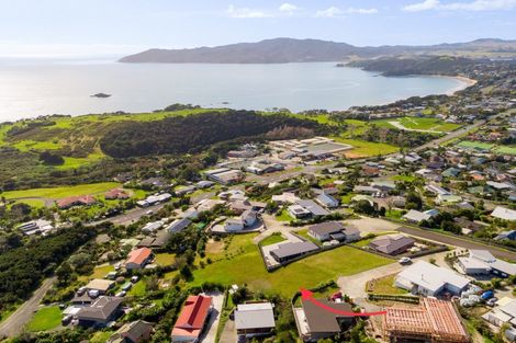 Photo of property in 13 Nancy Wake Place, Cable Bay, 0420