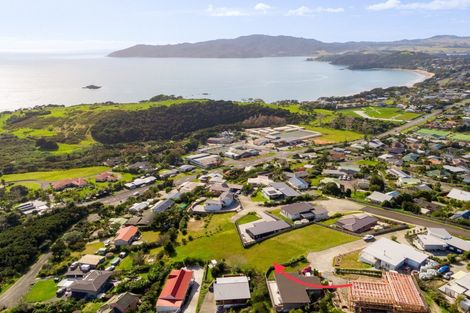 Photo of property in 13 Nancy Wake Place, Cable Bay, 0420