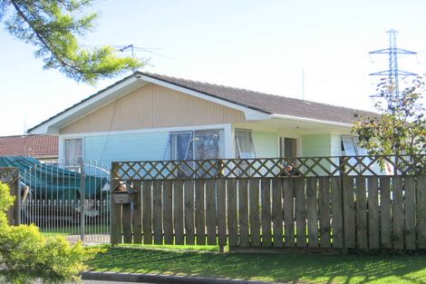 Photo of property in 7 Aldo Place, Clover Park, Auckland, 2023