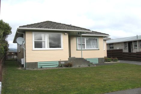 Photo of property in 16 Pencarrow Crescent, Wainuiomata, Lower Hutt, 5014