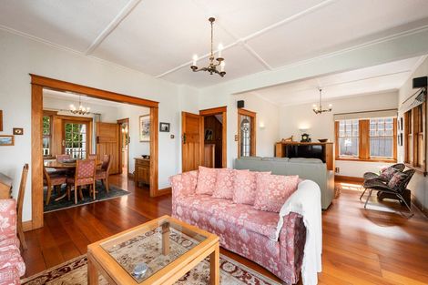 Photo of property in 19 Rawhiti Terrace, Kelburn, Wellington, 6012