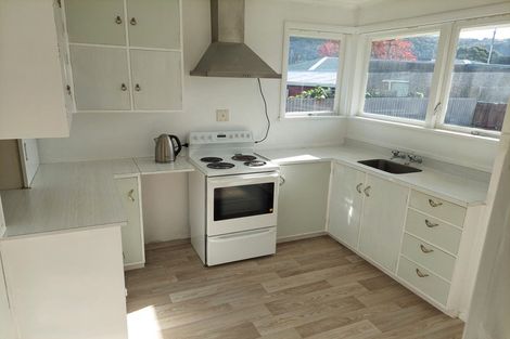 Photo of property in 3b Ferretti Grove, Avalon, Lower Hutt, 5011