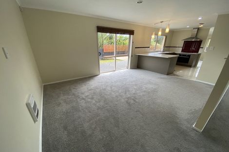 Photo of property in 7 Bibury Avenue, Henderson, Auckland, 0612