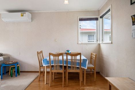 Photo of property in 80 Riverpark Crescent, Henderson, Auckland, 0610