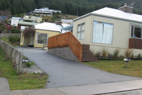 Photo of property in 14a Williams Street, Sunshine Bay, Queenstown, 9300