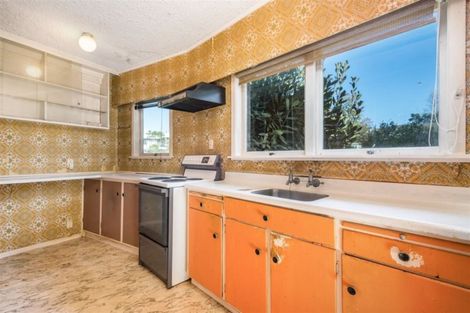 Photo of property in 15 Camelot Place, Glenfield, Auckland, 0629