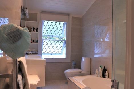 Photo of property in 17 Waimana Avenue, Northcote Point, Auckland, 0627