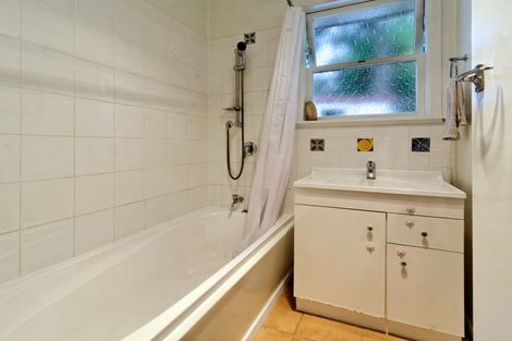 Photo of property in 16 Mariana Place, Glen Eden, Auckland, 0602