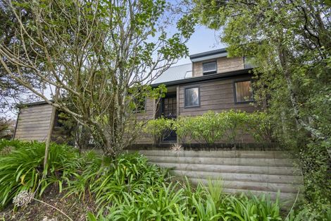 Photo of property in 20 Springdale Grove, Fitzherbert, Palmerston North, 4410