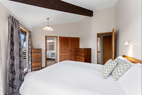 Photo of property in 9 Frances Street, Waikanae Beach, Waikanae, 5036