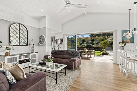 Photo of property in 55 Hauraki Road, Leigh, Warkworth, 0985