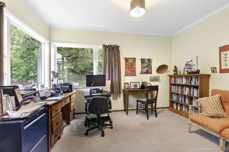 Photo of property in 23 Aplin Terrace, Ngaio, Wellington, 6035