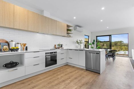 Photo of property in 17 William Calvert Drive, Swanson, Auckland, 0614