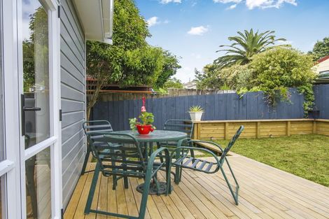 Photo of property in 3/32a Clayburn Road, Glen Eden, Auckland, 0602