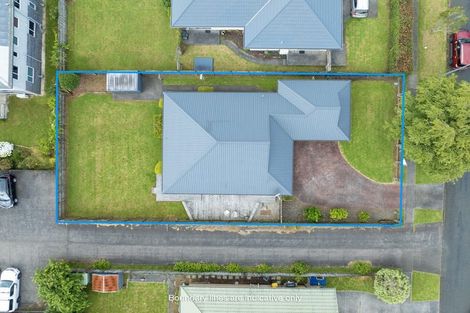 Photo of property in 32 Wellington Street, Pukekohe, 2120