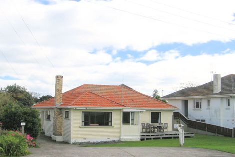 Photo of property in 6 Pitau Road, Mount Maunganui, 3116