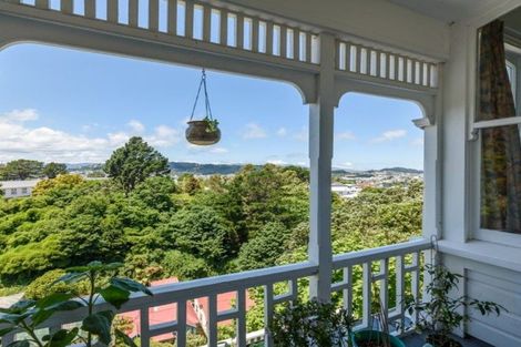 Photo of property in 33 Devon Street, Aro Valley, Wellington, 6021