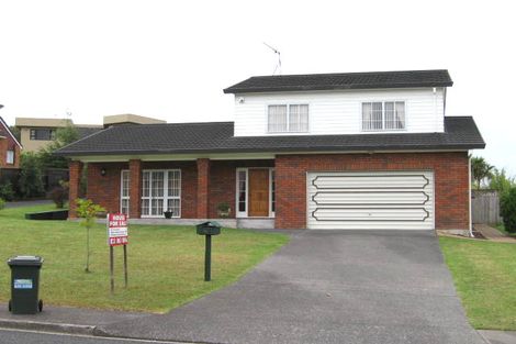 Photo of property in 96 Manhattan Heights, Glendene, Auckland, 0602