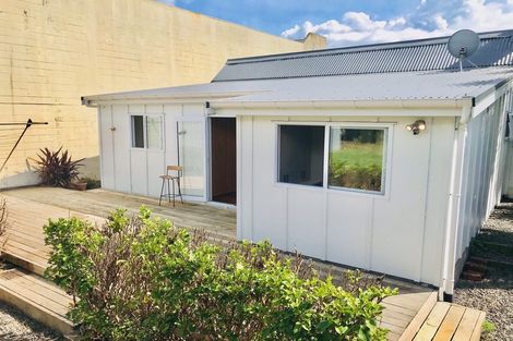 Photo of property in 35 Hine Street, New Plymouth, 4310