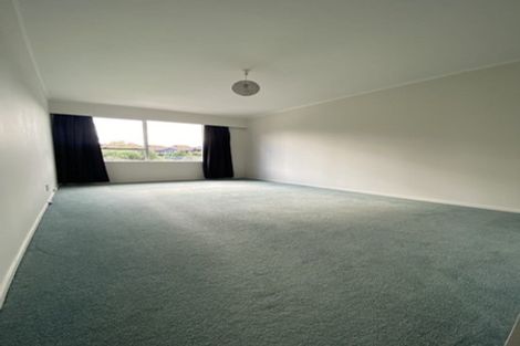 Photo of property in 2 Halyard Place, Whitby, Porirua, 5024