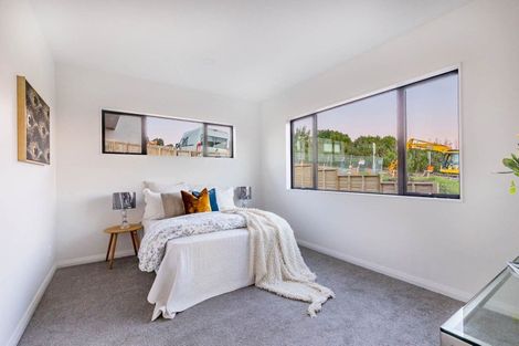 Photo of property in 2 Celestial Crescent, Orewa, 0931