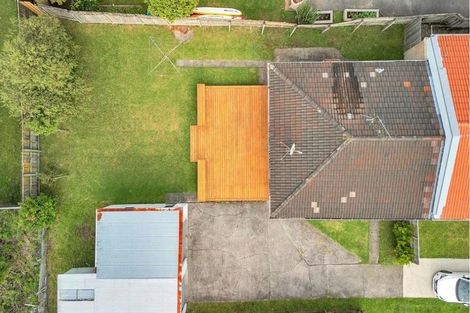 Photo of property in 2/8 Wykeham Place, Glenfield, Auckland, 0629