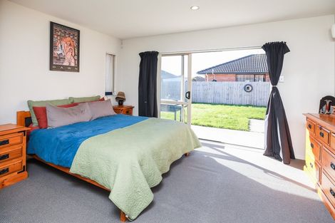 Photo of property in 27 Chesham Street, Rototuna North, Hamilton, 3210