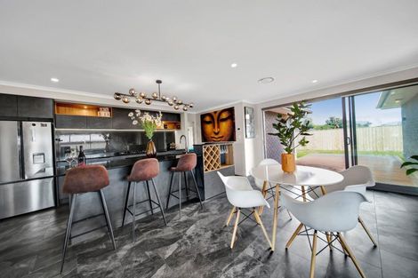 Photo of property in 33 Honeyfield Drive, Whalers Gate, New Plymouth, 4310