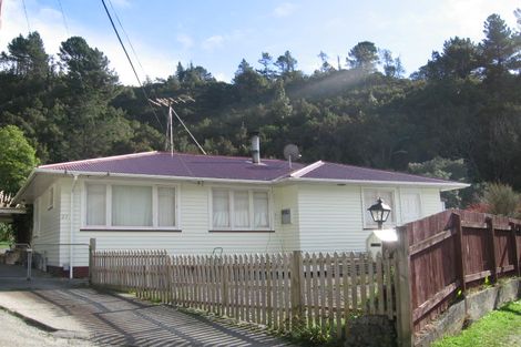 Photo of property in 23 Shackleton Grove, Stokes Valley, Lower Hutt, 5019