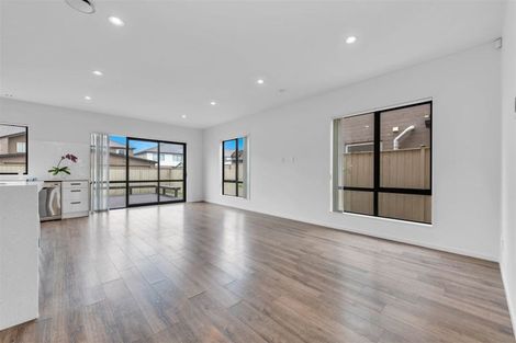 Photo of property in 37 Rosewell Crescent, Flat Bush, Auckland, 2019