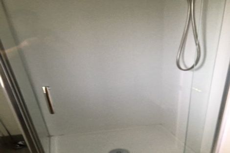 Photo of property in 37 Chatsworth Crescent, Pakuranga Heights, Auckland, 2010