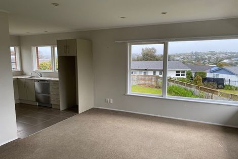 Photo of property in 28d Sunnynook Road, Sunnynook, Auckland, 0620