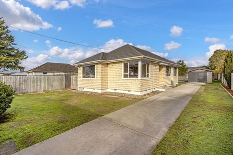 Photo of property in 82 Shortland Street, Wainoni, Christchurch, 8061