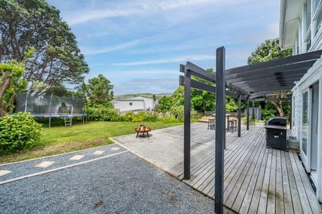 Photo of property in 20 Raroa Place, Pukerua Bay, 5026