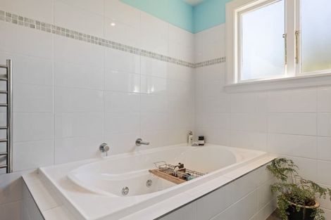 Photo of property in 40 North Parade, Richmond, Christchurch, 8013