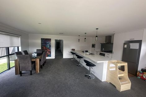 Photo of property in 34 Te Kaeaea Crescent, Wallaceville, Upper Hutt, 5018