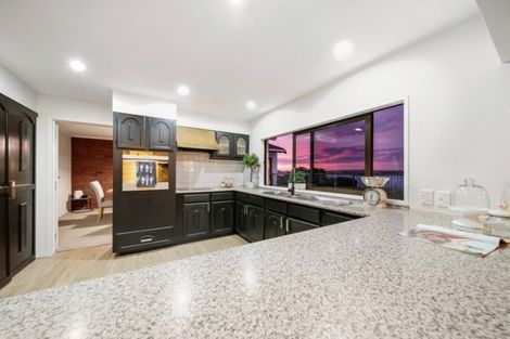 Photo of property in 33 William Bryan Drive, Half Moon Bay, Auckland, 2012