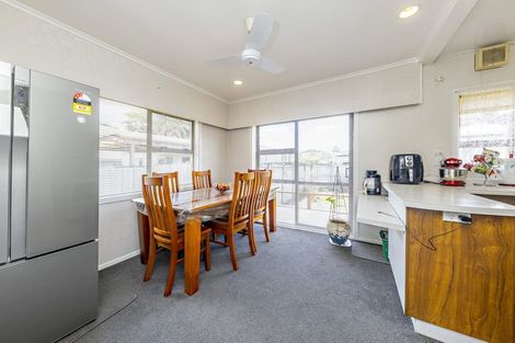 Photo of property in 18 Cameron Street, Papakura, 2110