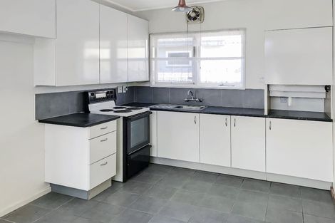 Photo of property in 16 Veronica Avenue, Marewa, Napier, 4110