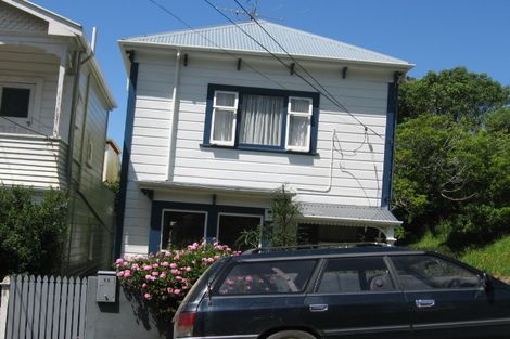 Photo of property in 73 Rolleston Street, Mount Cook, Wellington, 6021