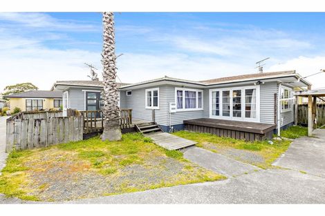 Photo of property in 8 Plunket Avenue, Papatoetoe, Auckland, 2104