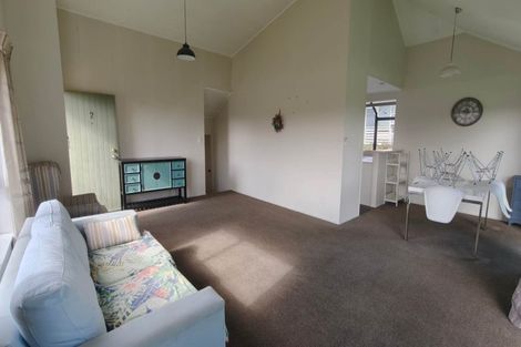 Photo of property in 2/717 East Coast Road, Browns Bay, Auckland, 0630